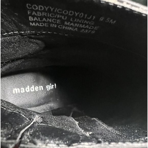 Madden Girl Fashion Boots Black Faux Leather Womens 9.5M Square Heel Pointed Toe - Picture 12 of 12